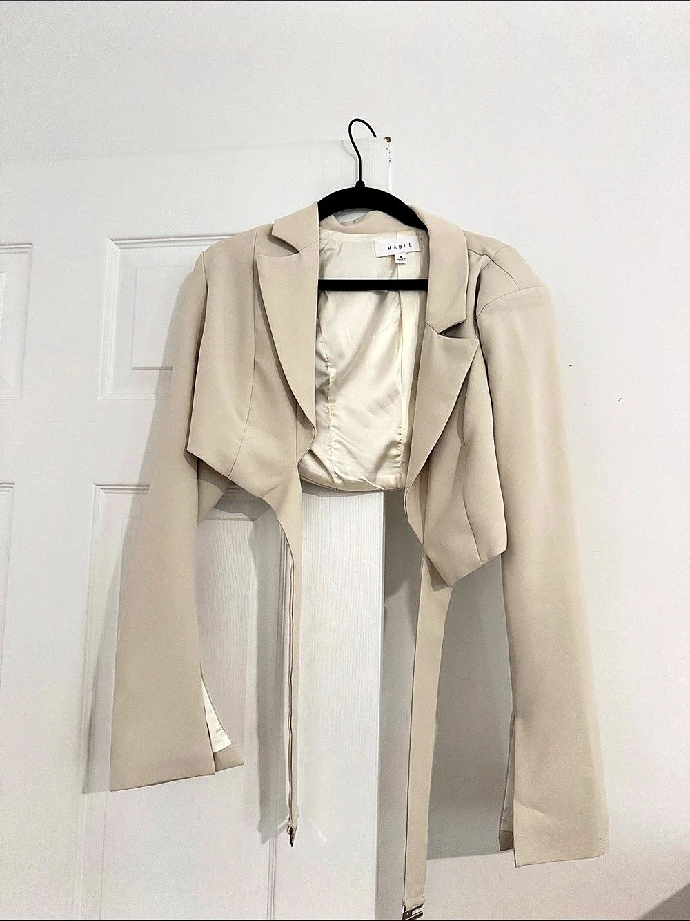 MABLE Cropped Blazer in Cream Size Medium Like New